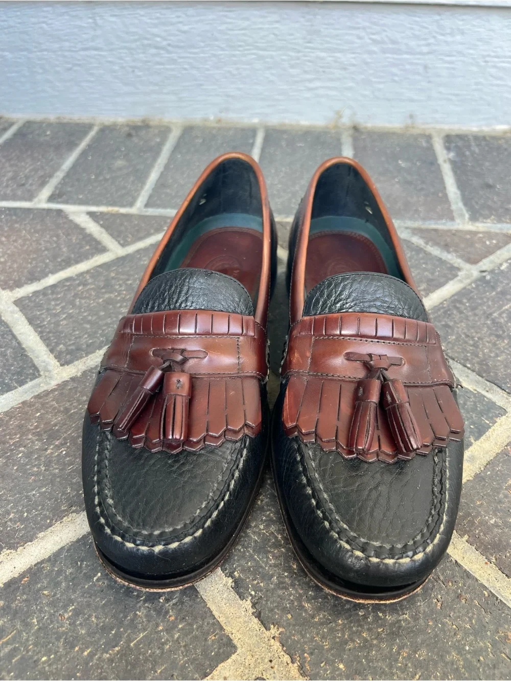 EUC Men’s 8.5 H.S. Trask Leather Tassel Kiltie Loafers